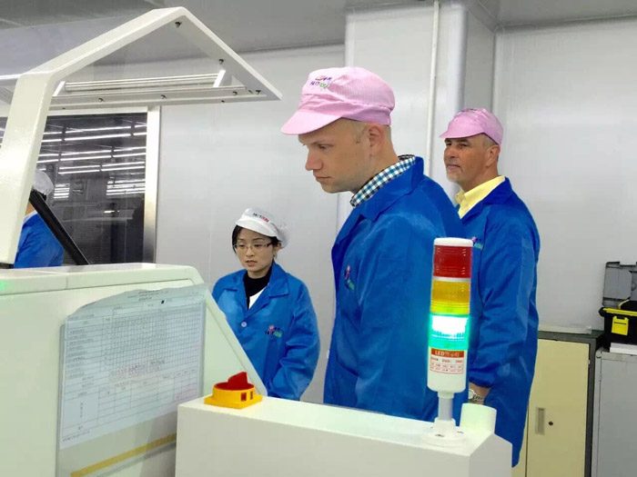 英国客户漂洋过海到靖邦，双方就PCBA加工服务达成合作协议