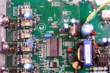 在平凡的岗位上绽放不平凡的光彩